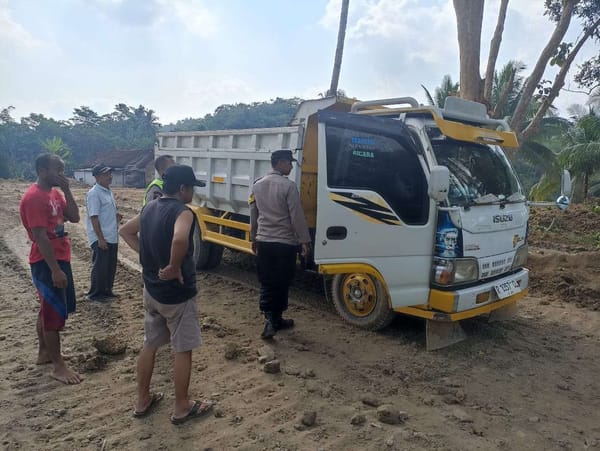 Polsek Rembang Periksa Sopir yang Ditemukan Meninggal di Dalam Kabin