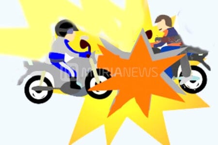 Gara-Gara Tak Fokus, Pemotor Alami Kecelakaan Tabrak Bus di Grobogan