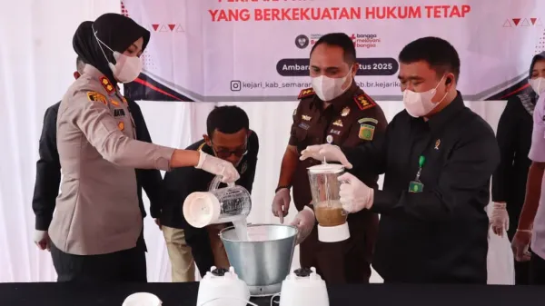 Perangi Narkoba, Kejari Bersama Polres Semarang Musnahkan Barang Bukti 47 Perkara