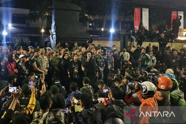 Kapolresta Malang Ajak Massa Aksi Gelar Doa Bersama untuk Almarhum Affan Kurniawan