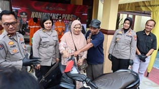 Senyum Sumringah Warga Malang Saat Motor Hilang Ditemukan Polisi