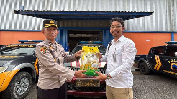15 Ton Beras SPHP Disalurkan, Kolaborasi Polisi dan Bulog Bantu Masyarakat