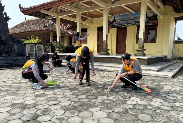 Polwan Polres Grobogan Kunjungi Tempat Ibadah, Ini Misi di Baliknya