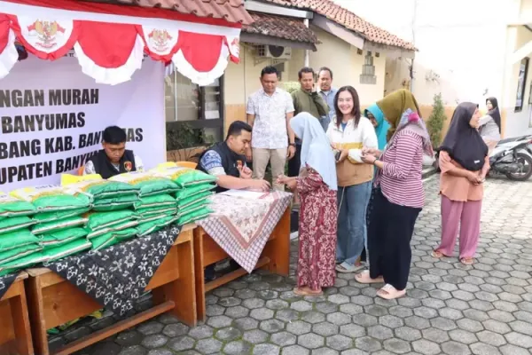 Kerja Sama dengan Bulog, Polresta Banyumas Hadirkan Beras Murah bagi Warga