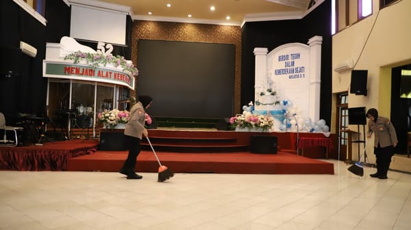 Polwan Polresta Malang Kota Gelar Bakti Sosial dan Religi Sambut HUT ke-77
