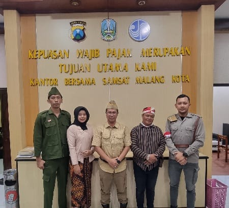 Busana Merah Putih Warnai Penampilan Petugas Samsat Kota Malang di HUT RI ke-80