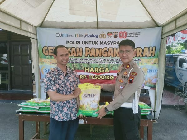 Sat Lantas Polresta Banyumas Hadirkan Stand Beras SPHP di Gerakan Pangan Murah