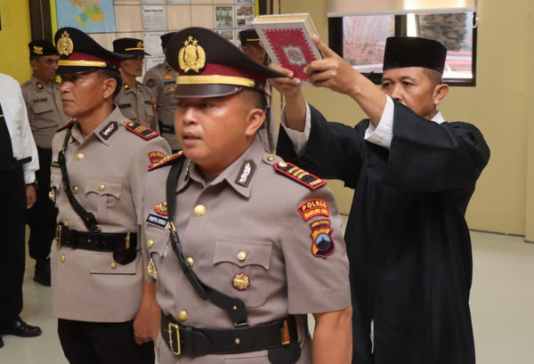 Kapolres Magelang Kota Pimpin Langsung Sertijab Kapolsek Bandongan
