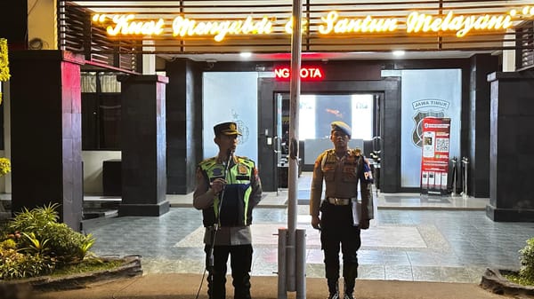 Rombongan Aremania Menuju Kanjuruhan Dikawal Ketat Polresta Malang Kota