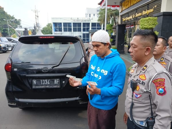 Tertibkan Penggunaan Lampu, Satlantas Polresta Malang Kota Hentikan Avanza Berlampu Silau