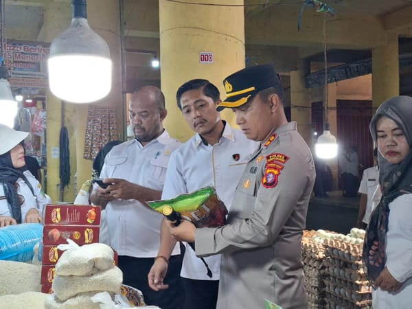 Kapolres Barsel dan Satgas Pangan Gelar Sidak Pasar Cegah Peredaran Beras Oplosan