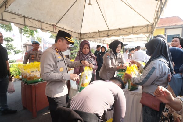 Antusiasme Tinggi, Pasar Murah Polres Bojonegoro Habiskan 30 Ton Beras dalam Hitungan Jam