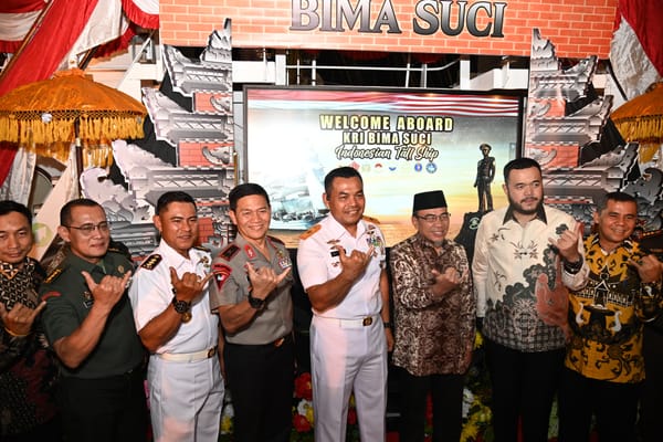Sinergitas TNI–Polri dan Forkopimda Menggema di Geladak KRI Bima Suci