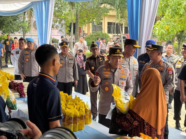 Tinjau GPM Polda Banten, Kapolri Pantau Penyaluran 27 Ton Beras SPHP