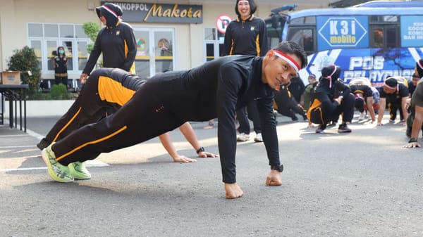 Peringati HUT ke-80 RI, Polresta Malang Kota Gelar Lomba Tradisional Penuh Tawa