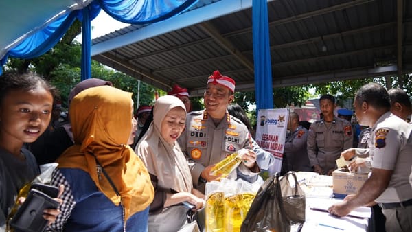 Peduli Ekonomi Rakyat, Alumni Akpol 90 Adakan Pasar Murah di Pedurungan