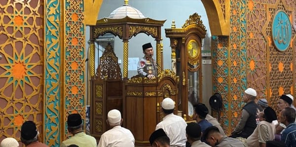 Kuatkan Silaturahmi, Polda Sumbar Gelar Subuh Berjamaah Bersama Warga Jondul Rawang