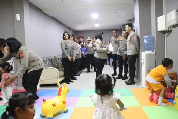 Kapolda Bali Cek Ruangan dan Fasilitas Dharma Kids Care