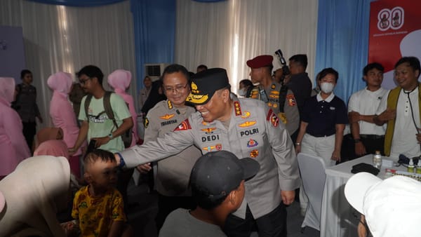 Wakapolri Tinjau Pembangunan SMA Kemala Taruna Bhayangkara dan Gelar Baksos di Bogor