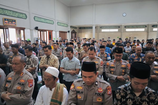 Polda Banten Gelar Sholat Ghaib untuk Affan Kurniawan, Korban Ojol