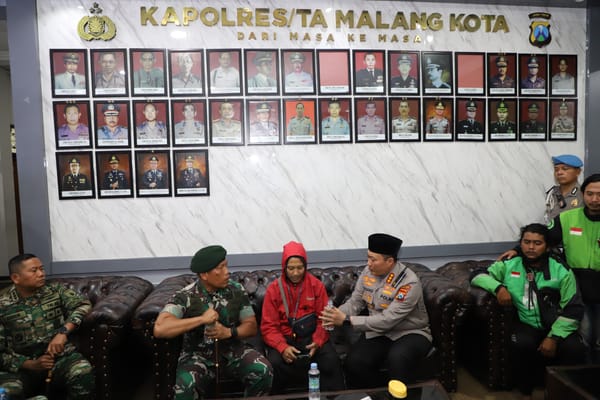 Usai Aksi Ricuh, Kapolresta Malang Kota Temui Massa dan Sampaikan Permohonan Maaf