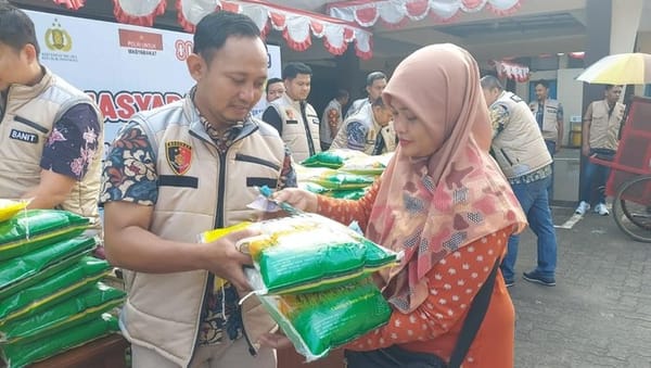 Polda Jateng Gelar Pangan Murah, Beras Dijual Rp 11 Ribu per Kg