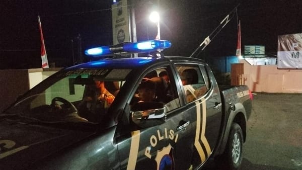 Polda Jateng dan Warga Pati Patroli Bersama Ciptakan Situasi Kondusif