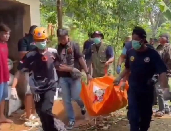 Mayat Pria Membusuk Ditemukan di Sumur Pasar Wonotunggal, Warga Batang Heboh