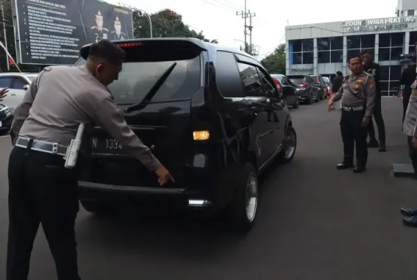 Mobil Viral Kena Tilang Satlantas Polresta Malang Kota akibat Lampu Tidak Sesuai Aturan
