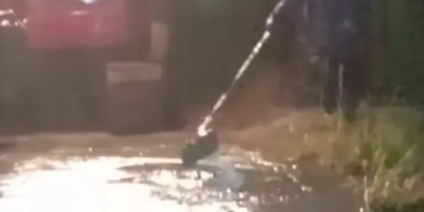 Semarang Geger! Warga Kaget Semburan Hitam, Tapi Pertamina Ungkap Ini Hanya Air Tekanan