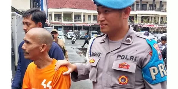 Bejat! Tukang Pijat Diduga Hamili Anak Kandung, Diamankan Polisi