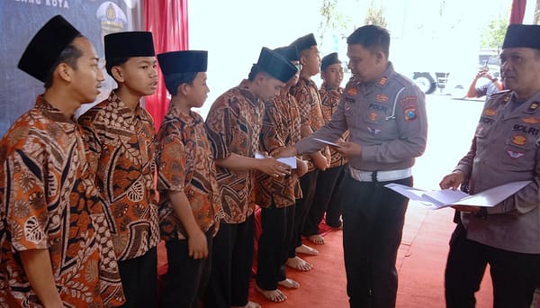 Satlantas Polresta Malang Kota Ajak Anak Yatim Doa Bersama Sambut HUT Lalu Lintas ke-70