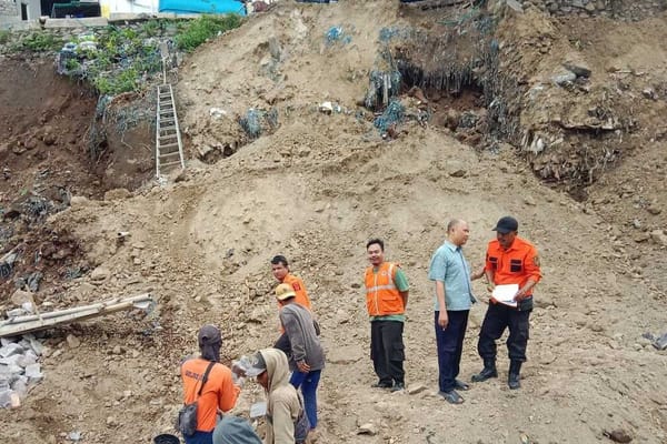 Longsor Talud Sungai di Candisari Semarang, 4 Rumah Warga Kebanjiran