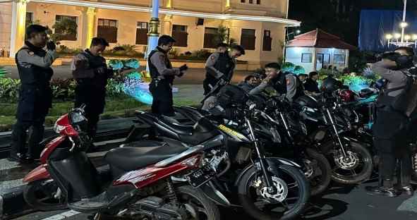 Polresta Malang Kota Bersama Instansi Terkait Laksanakan Patroli KRYD Pascademo