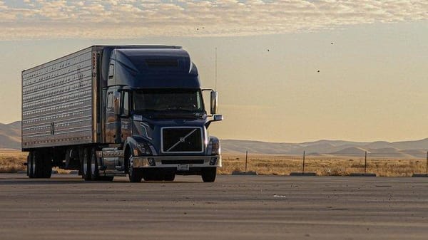 Sopir Truk Alami Kecelakaan di Brebes, Diduga Gara-Gara Sosok Putih Menyeberang
