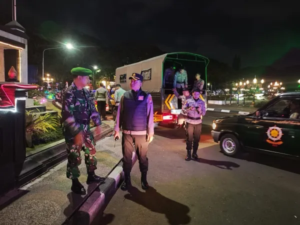 Sinergi TNI Polri Jadi Garda Terdepan Keamanan di Kota Malang
