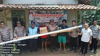 Warga Ajibarang Terdampak Rumah Ambruk Dapat Bantuan dari Polresta Banyumas