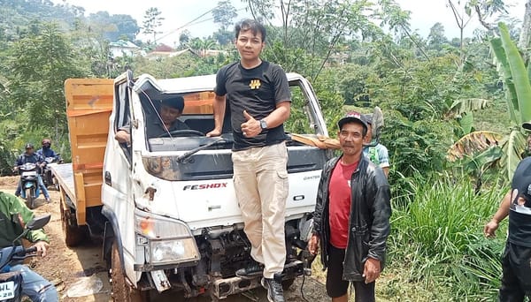 Truk Bermuatan Hebel Masuk Jurang di Banjarnegara, Sopir dan Kernet Selamat