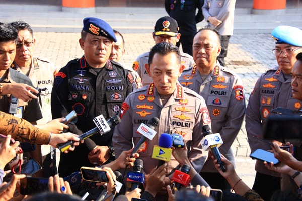 Usai Dikunjungi Presiden, Polri Janji Tuntaskan Kasus Kerusuhan dan Tangkap Pelaku