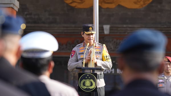 Pimpin Apel Gelar Pasukan Kapolda Bali Pastikan Keamanan Event Chandi Summit 2025