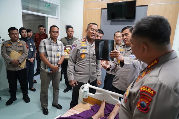 Kepedulian Pimpinan, Wakapolda Jateng Semangati Anggota Cidera di RS Bhayangkara