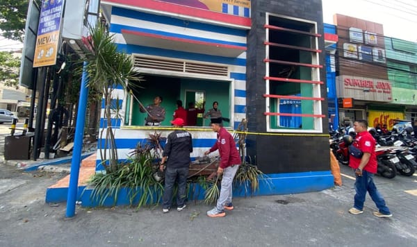 Masyarakat Madas Geram atas Perusakan, Ambil Alih Perbaiki Pos Polisi