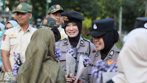 Alun-Alun Merdeka Malang Jadi Saksi Aksi Damai GMPK dan Polisi