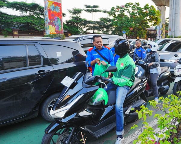 Buruh KSPSI dan Polri Gelar Bakti Sosial, Ratusan Paket Sembako Disalurkan ke Warga