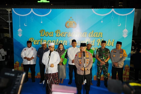 Kapolri Ajak Masyarakat Jaga Persatuan saat Peringatan Maulid Nabi di Polda Metro Jaya