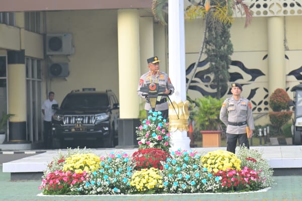 Kapolda Jabar Anugerahkan Kenaikan Pangkat Luar Biasa untuk Empat Anggota