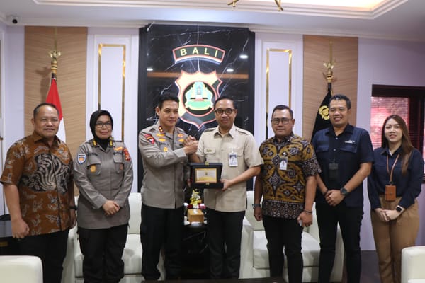 Wujudkan stabilitas keamanan dan kemajuan ekonomi. Kapolda Bali Menerima Audiensi dari Bank Mandiri.