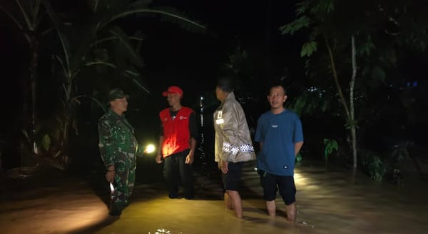 Banjir Bandang Disertai Longsor Terjang Lampung Barat, Polisi Fokus Evakuasi Warga