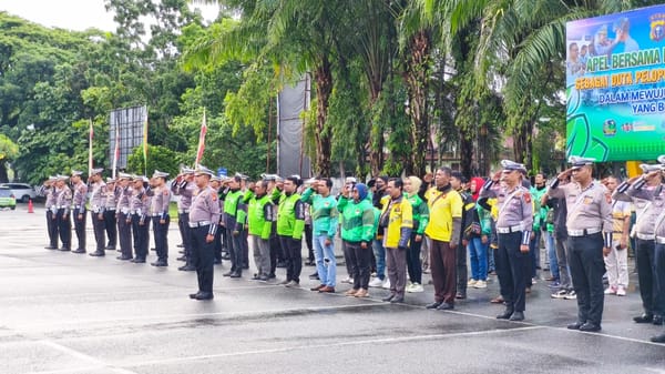 Ratusan Ojol Resmi Dikukuhkan Jadi Duta Keselamatan Berlalu Lintas di Riau