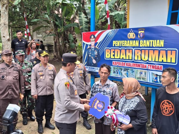 Wujud Kepedulian, Kapolda Kalteng Resmikan Rumah Baru untuk Warga Pesisir Barito Selatan